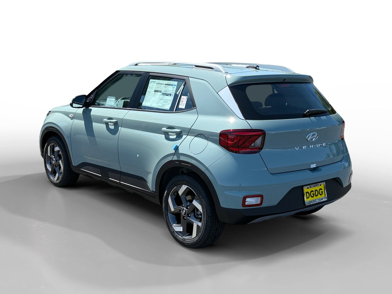 2025 Hyundai Venue SEL photo 2