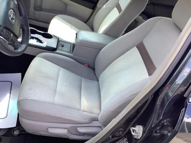 2012 Toyota Camry LE photo 13