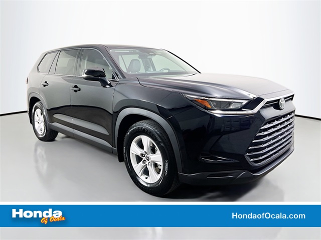 2025 Toyota Grand Highlander LE's photo