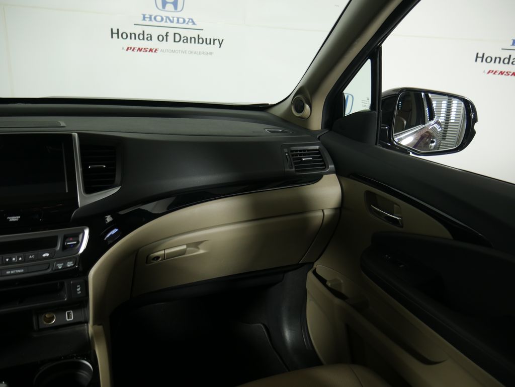 2019 Honda Ridgeline RTL-E photo 14