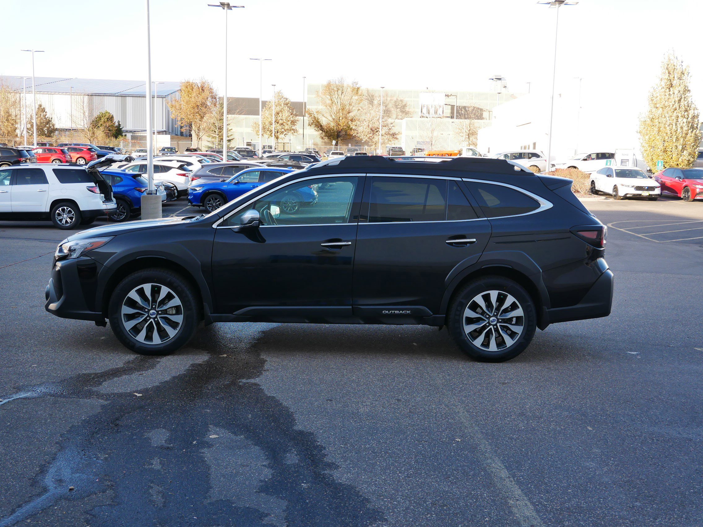 2023 Subaru Outback Touring photo 2