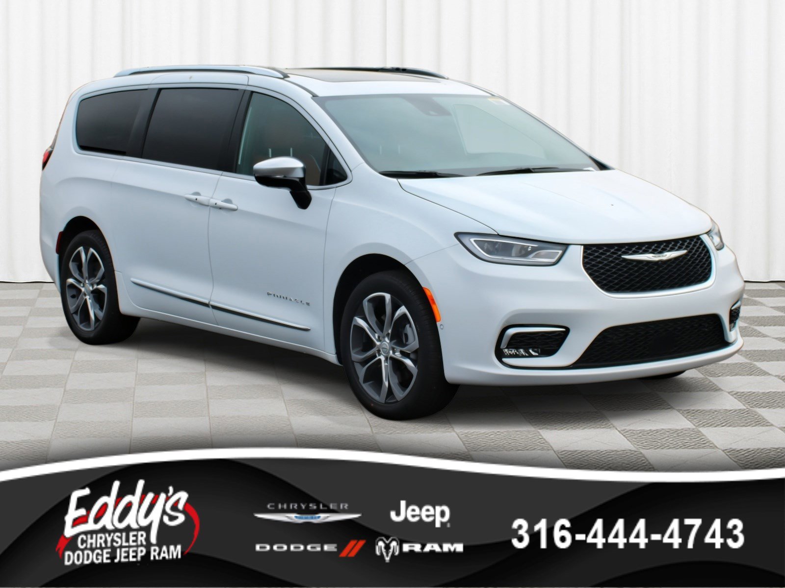 2026 Chrysler Pacifica Pinnacle's photo