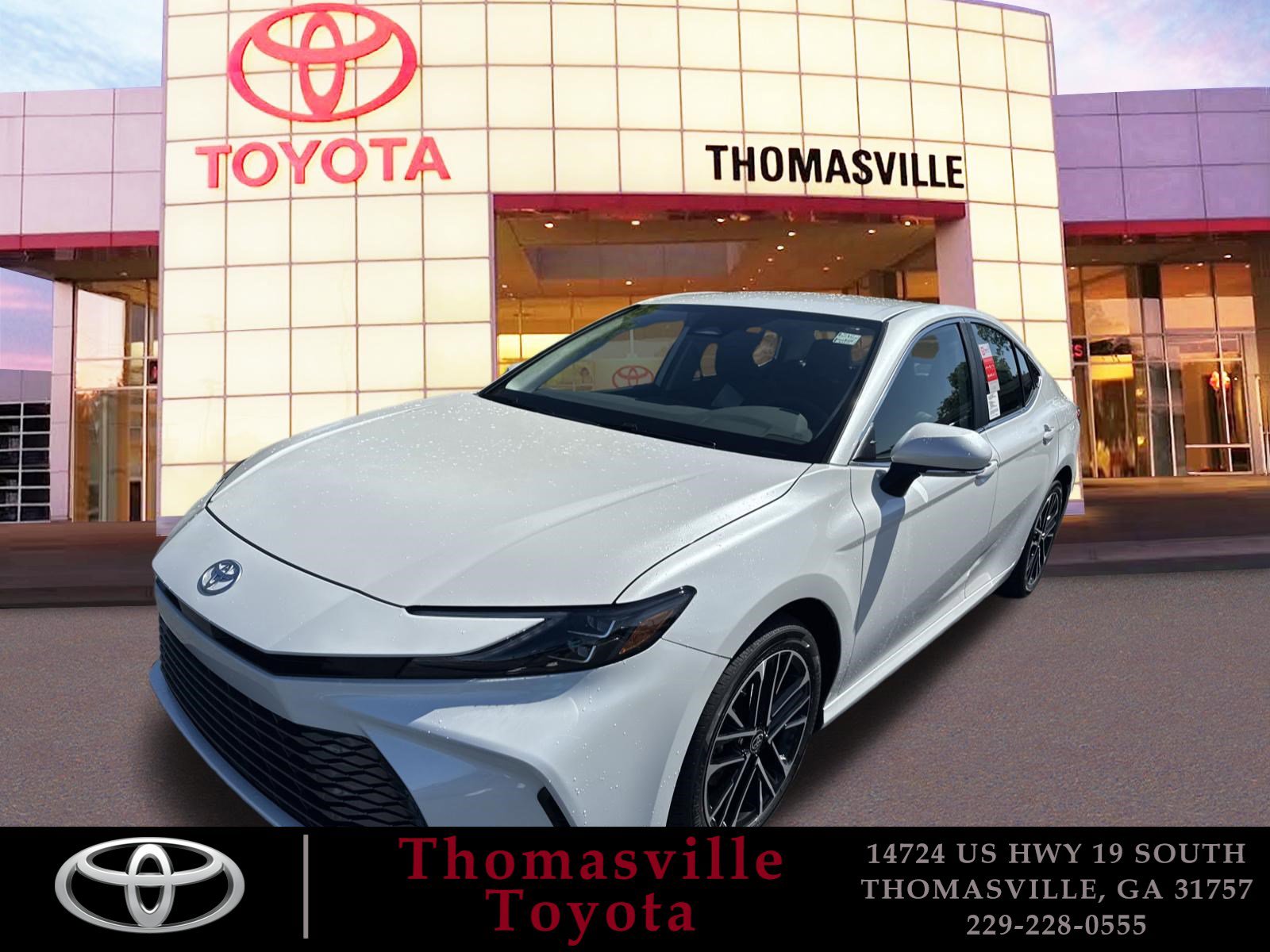 2025 Toyota Camry XLE's photo