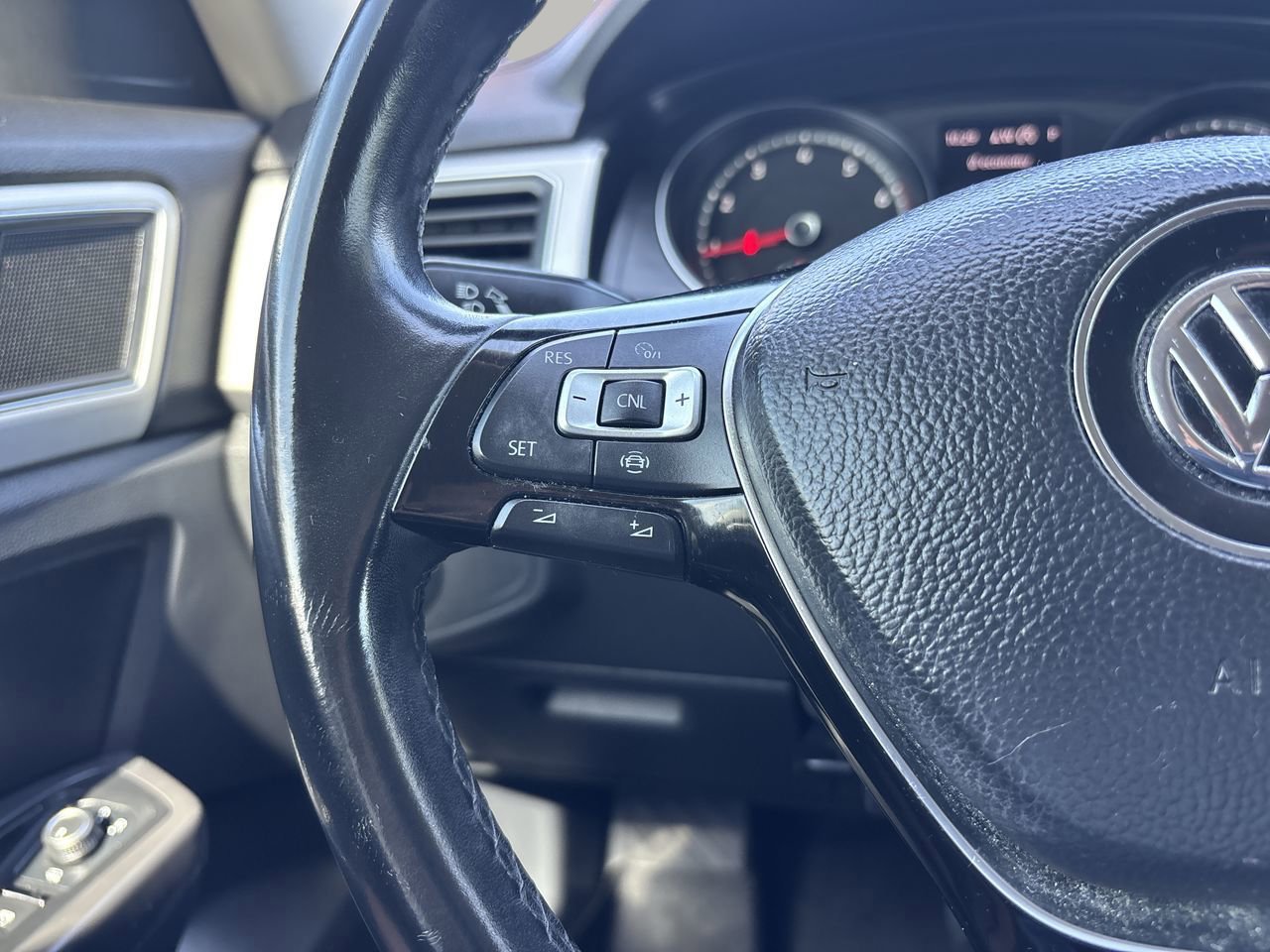 2019 Volkswagen Atlas V6 SE photo 25