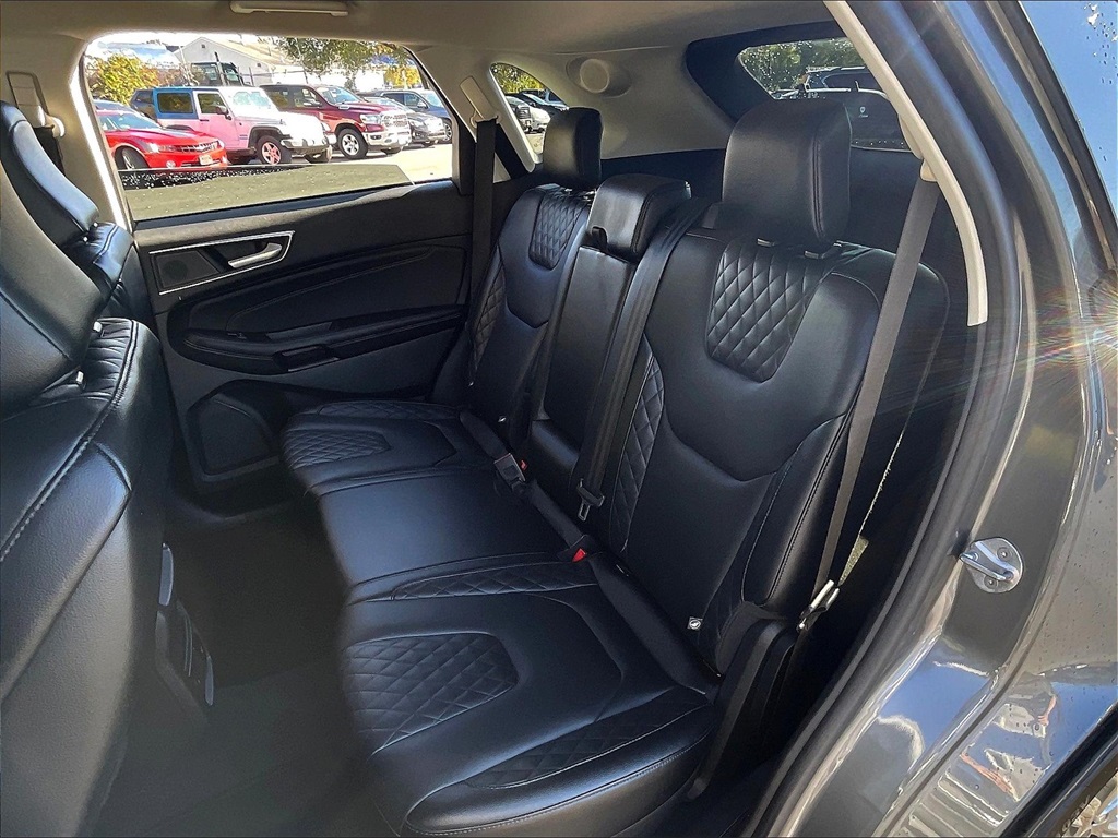 2023 Ford Edge Titanium photo 24