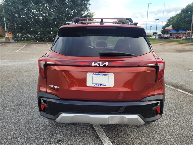 2024 Kia Seltos S photo 9