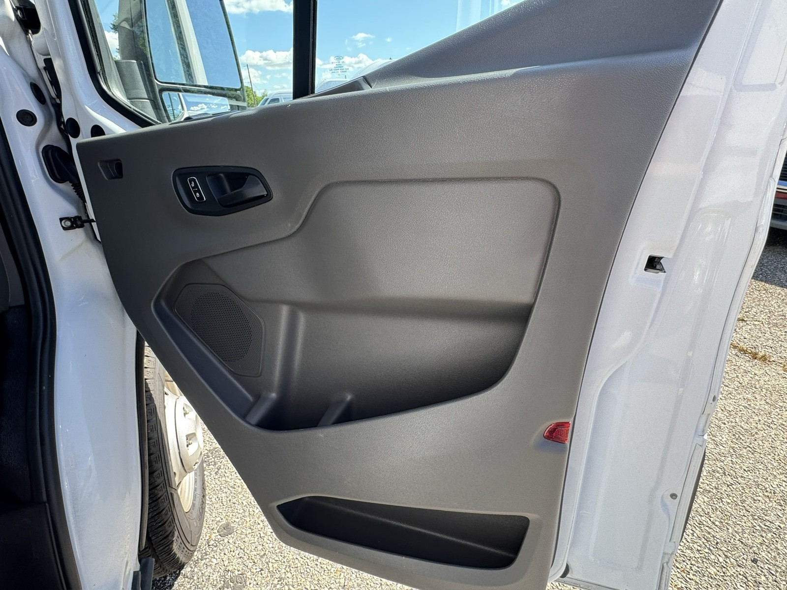 2023 Ford Transit Cargo Van photo 15