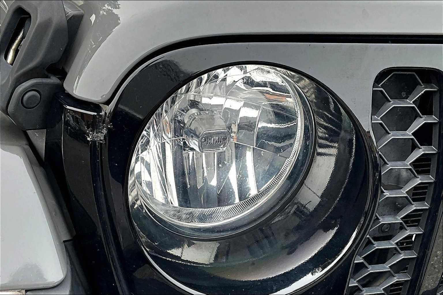2021 Jeep Gladiator Willys photo 27