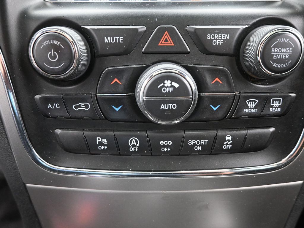 2018 Jeep Grand Cherokee Altitude photo 12