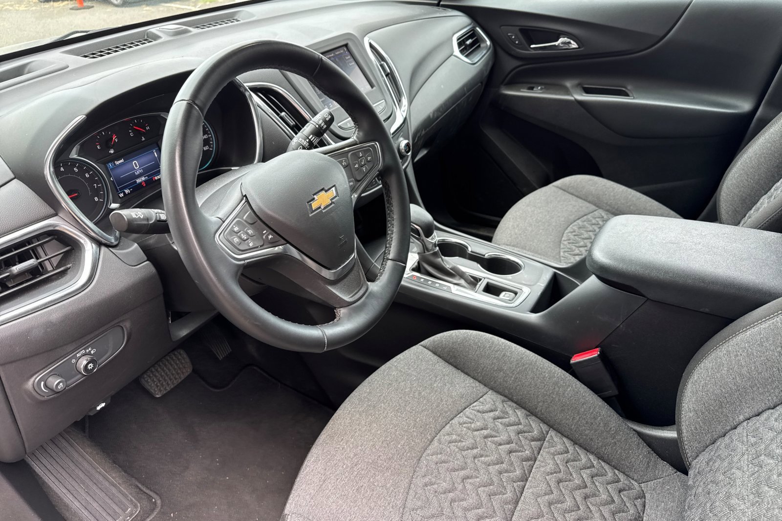 2024 Chevrolet Equinox LT photo 10