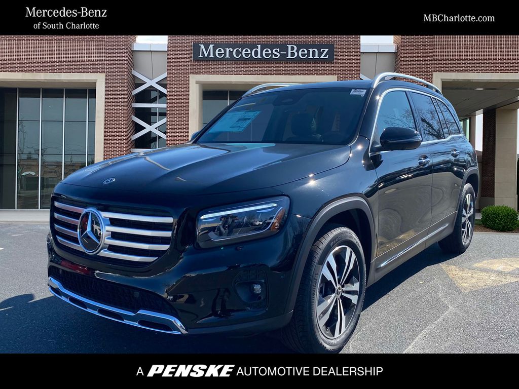 2025 Mercedes-Benz GLB Base's photo