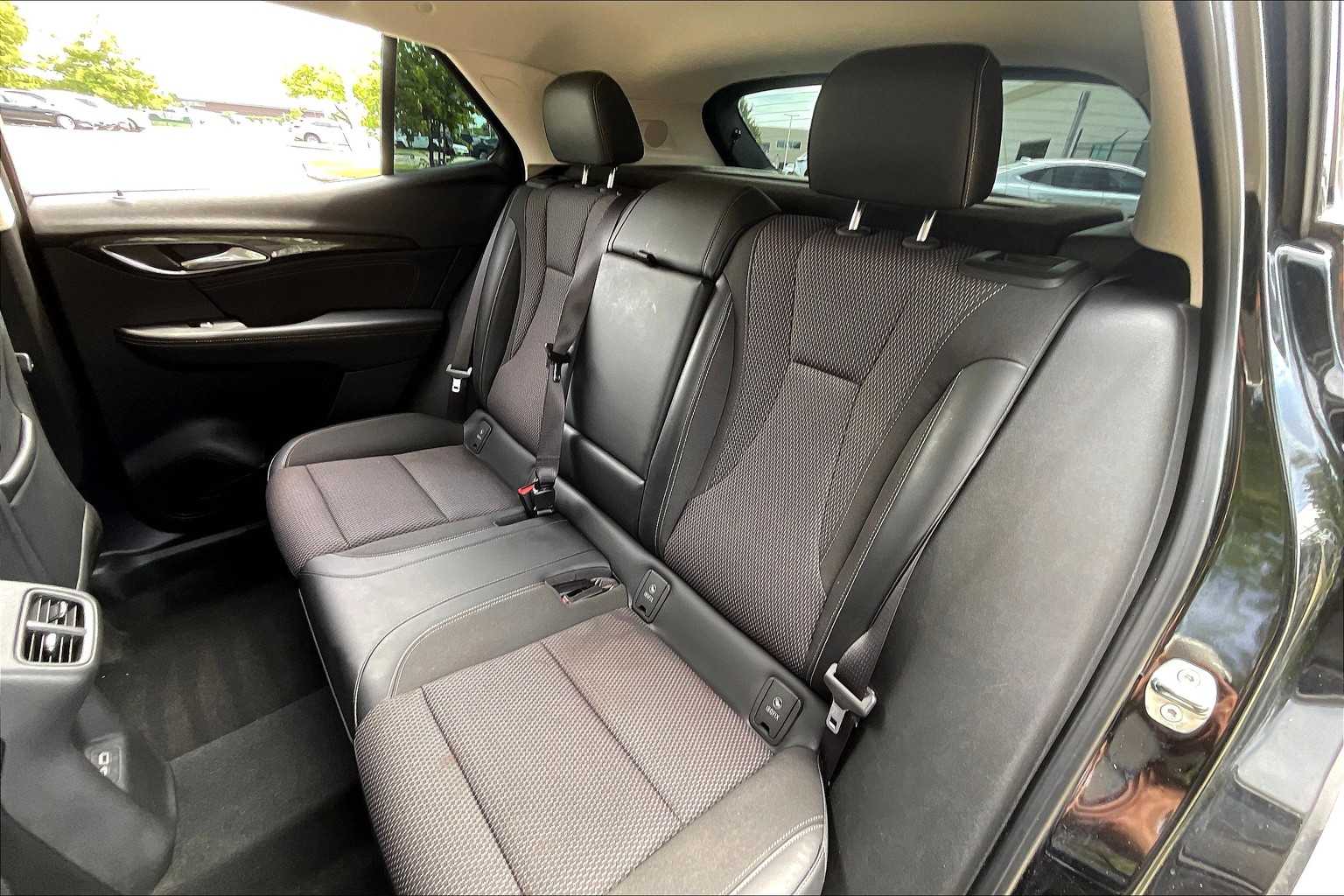 2022 Buick Envision Preferred photo 18