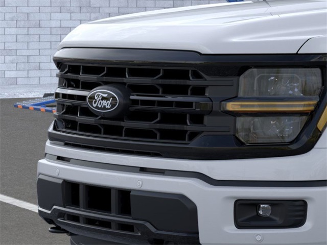2025 Ford F-150 XLT photo 17