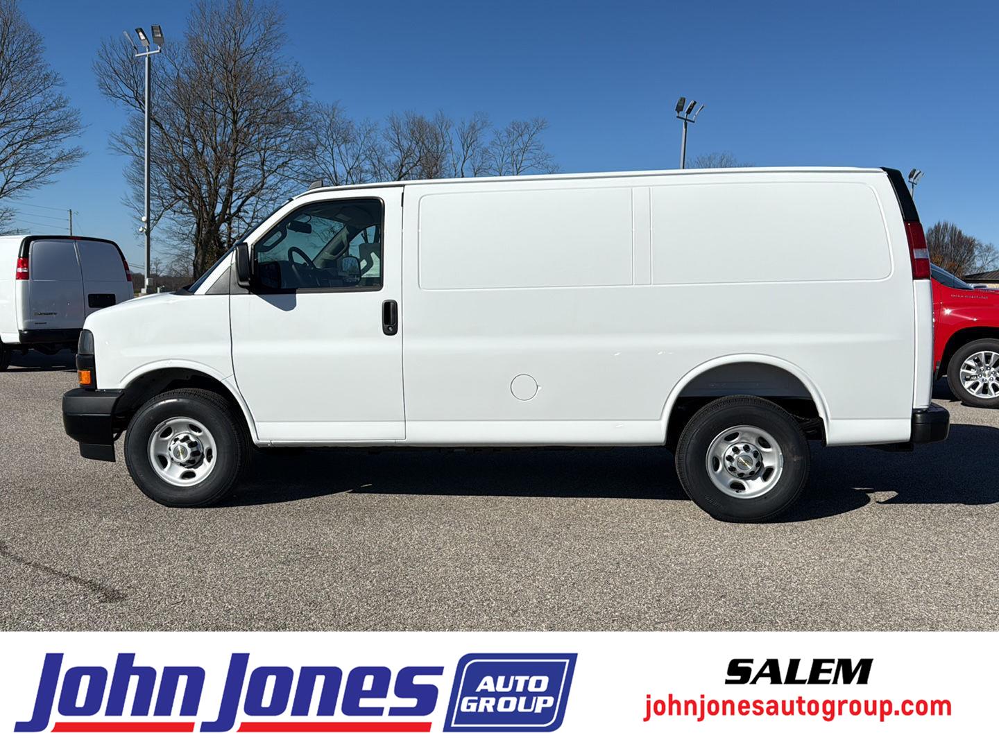 2025 Chevrolet Express Cargo Work Van's photo