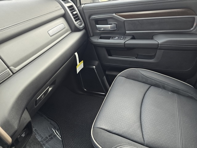 2024 Ram 2500 Laramie photo 24