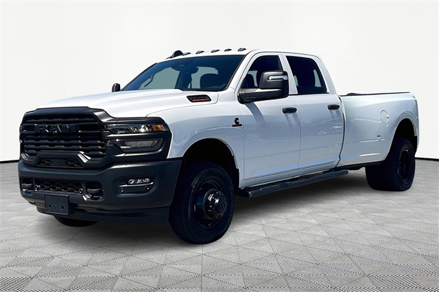 2025 Ram 3500 Tradesman photo 2