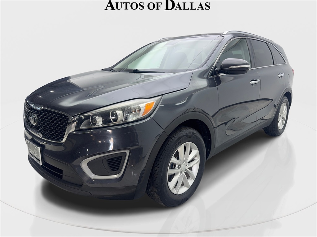 2017 Kia Sorento LX photo 2