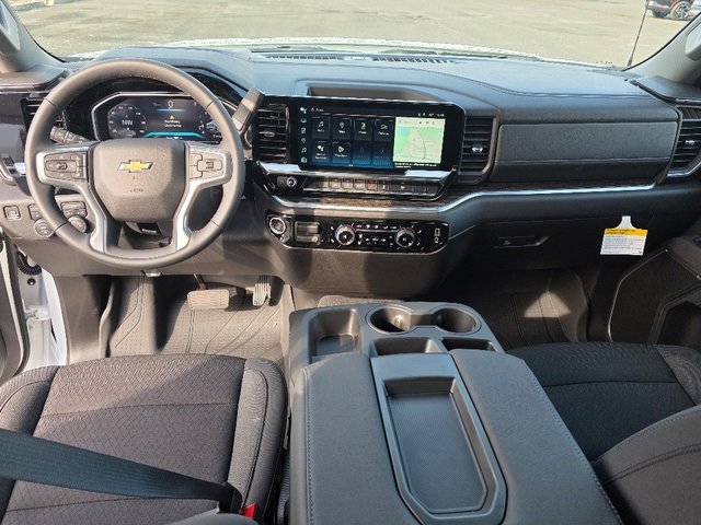 2026 Chevrolet Silverado 1500 LT photo 2