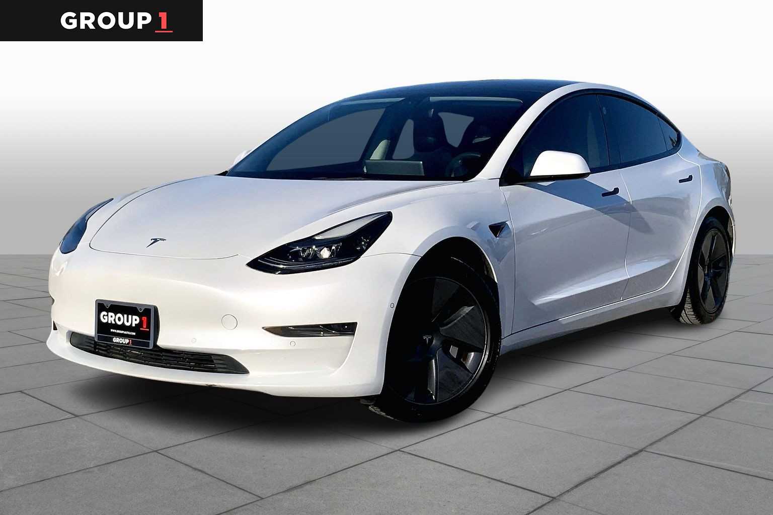 2021 Tesla Model 3 Base's photo