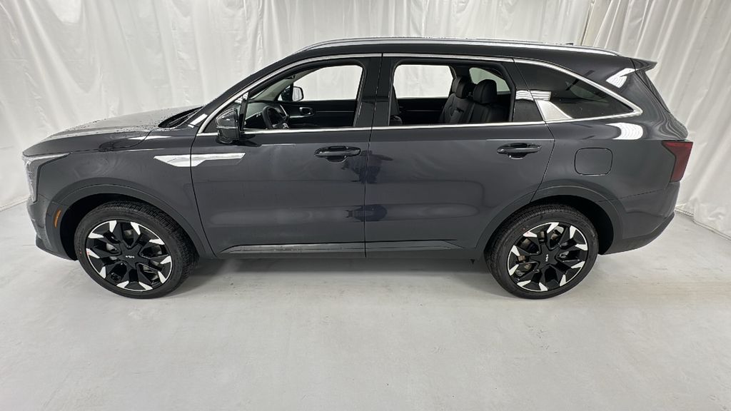 2026 Kia Sorento EX photo 6
