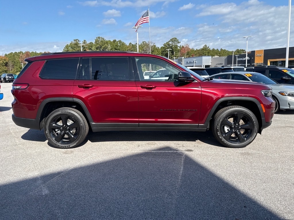 2025 Jeep Grand Cherokee Altitude X photo 2