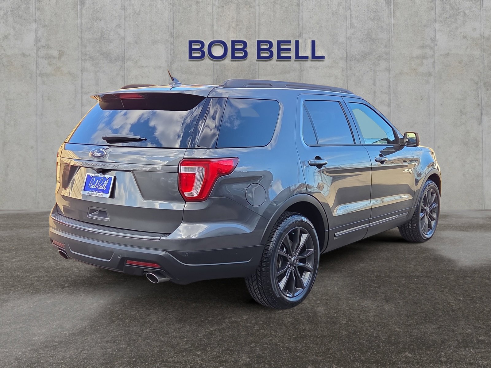 2019 Ford Explorer XLT photo 4