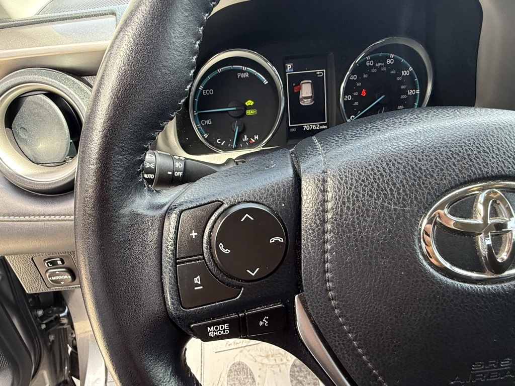 2017 Toyota RAV4 Hybrid XLE photo 15