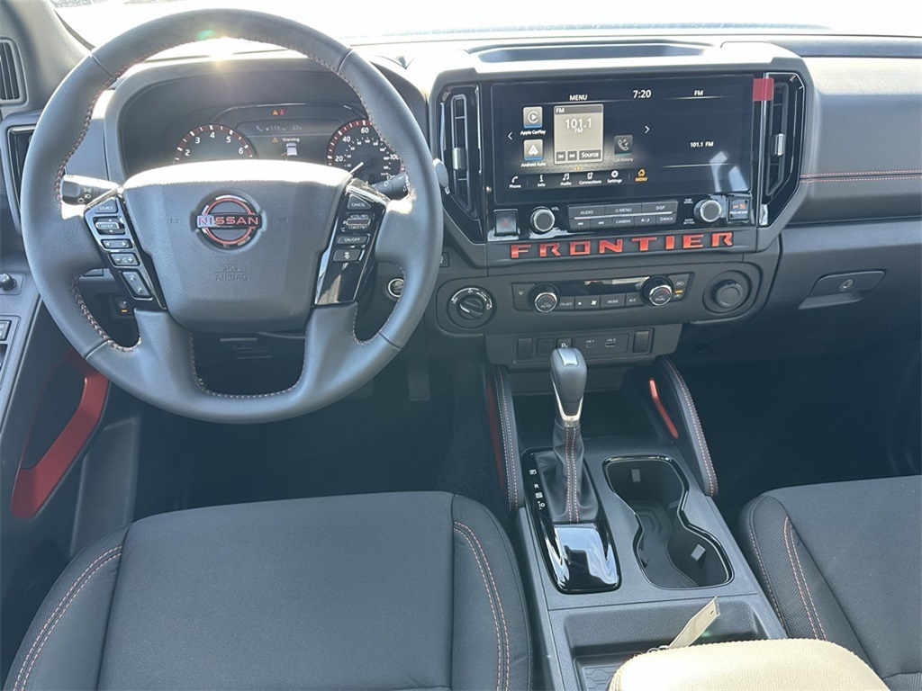 2025 Nissan Frontier Crew Cab PRO-4X photo 4