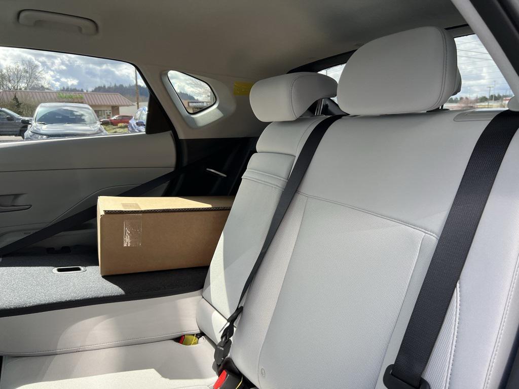 2025 Hyundai Kona SEL photo 26