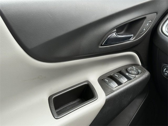 2022 Chevrolet Equinox LS photo 32