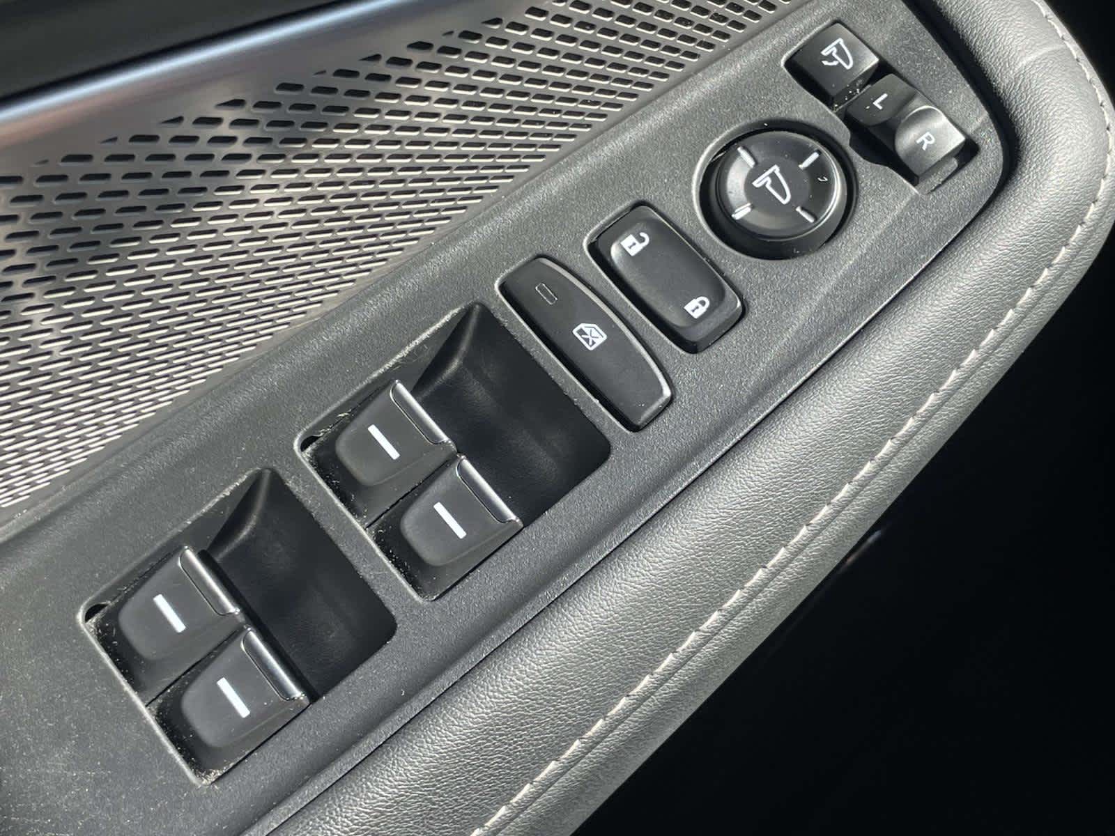 2022 Acura MDX Technology SH-AWD photo 26