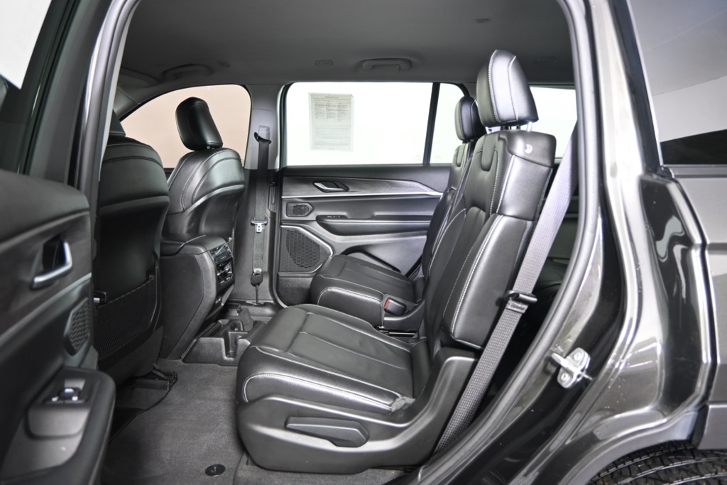 2022 Jeep Grand Cherokee Limited photo 18