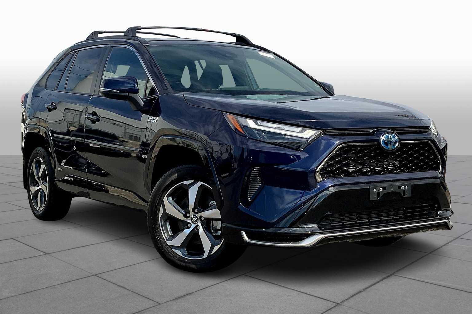 2024 Toyota RAV4 Prime SE photo 2