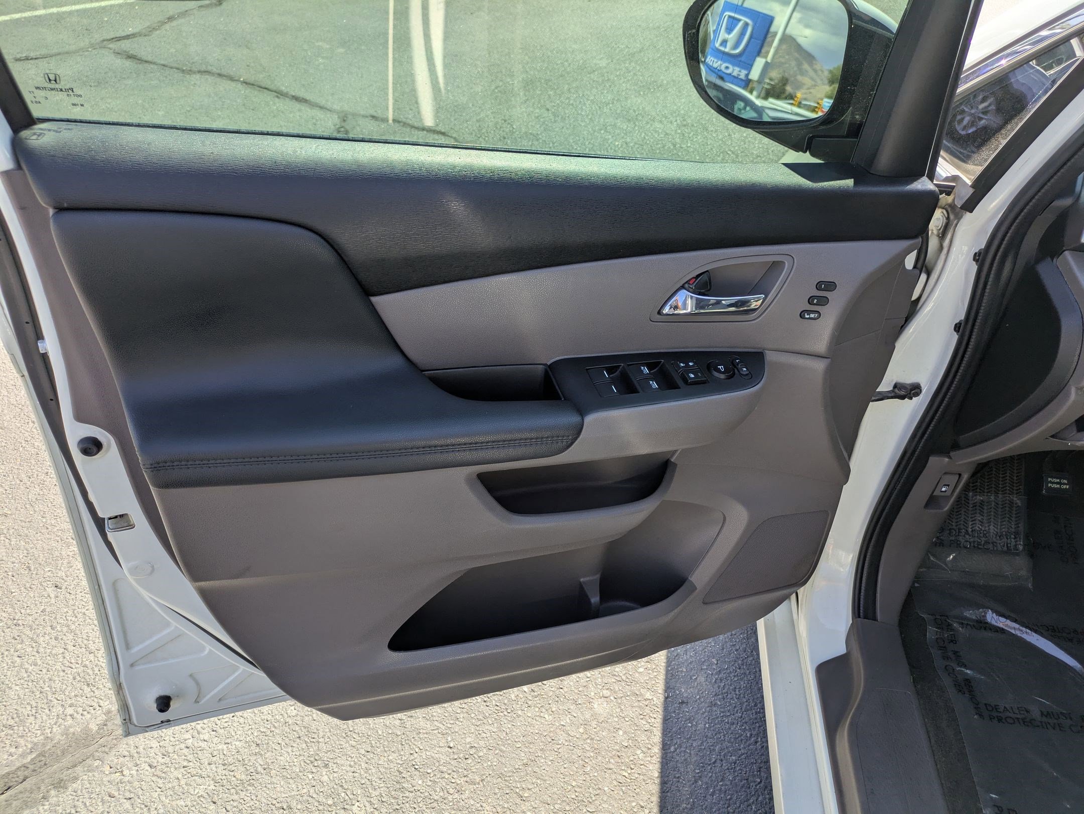 2016 Honda Odyssey Touring photo 10