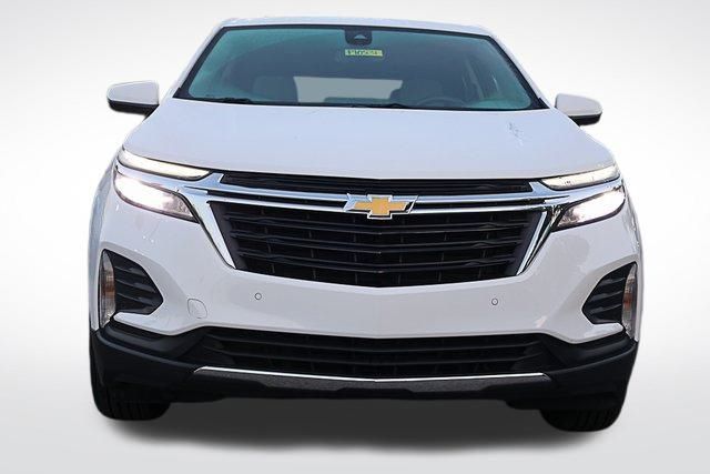 2022 Chevrolet Equinox LT photo 3