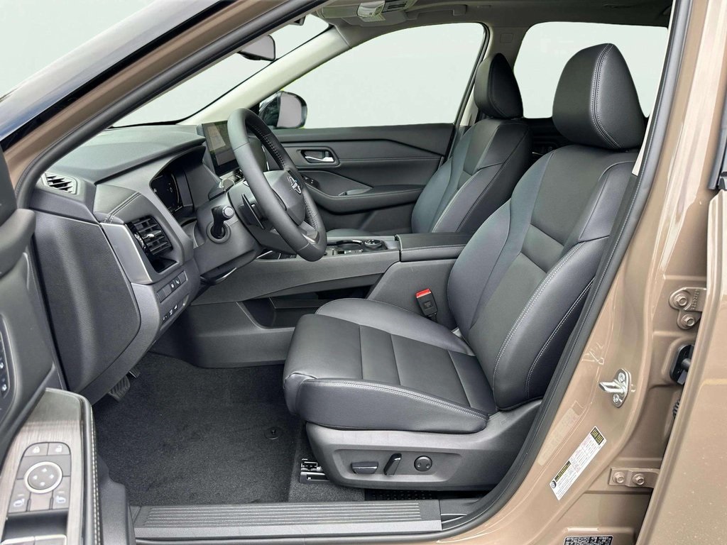 2025 Nissan Rogue SL photo 13