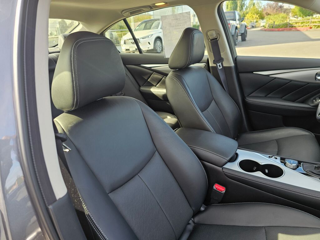2024 Infiniti Q50 LUXE photo 12