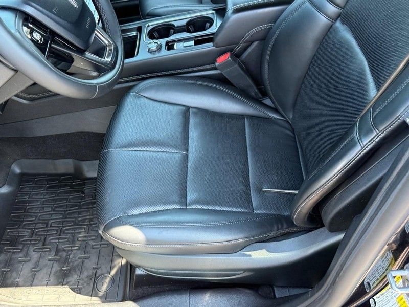2022 Lincoln Corsair Standard photo 16