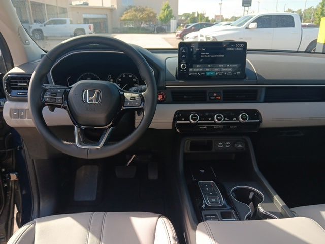2025 Honda Pilot Touring photo 16