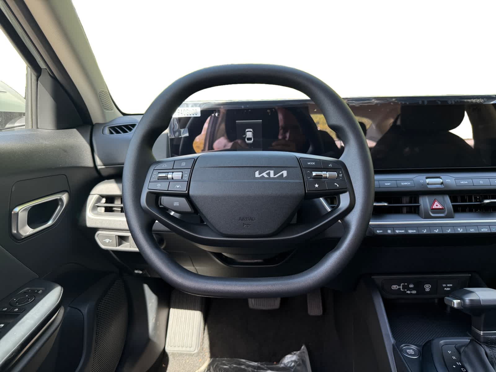 2025 Kia K4 LXS photo 12
