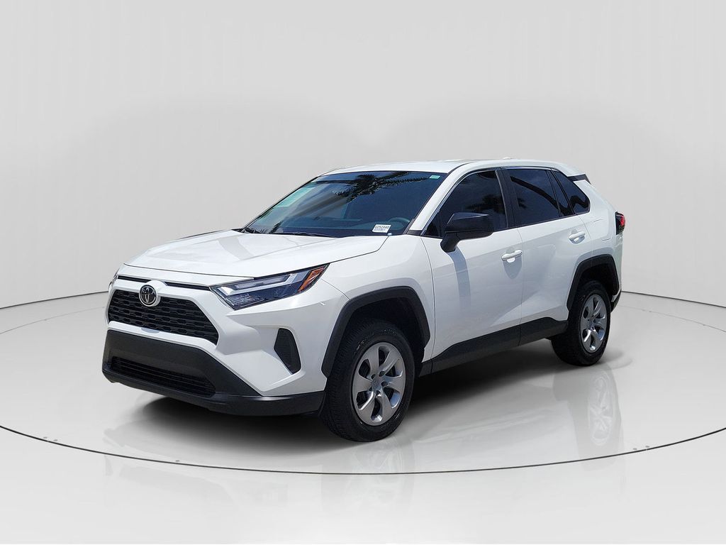 2024 Toyota RAV4 LE photo 3