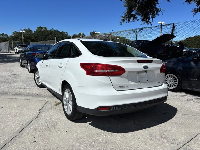 2018 Ford Focus SE photo 3
