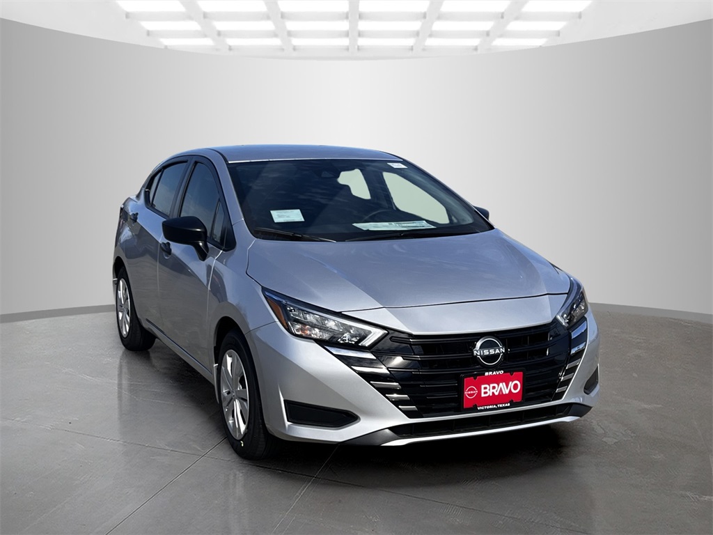 2025 Nissan Versa S photo 3