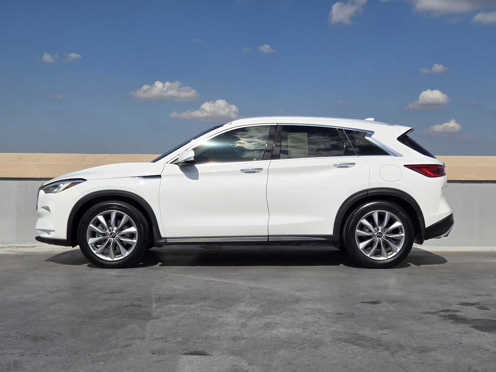 2020 Infiniti QX50 Luxe photo 4
