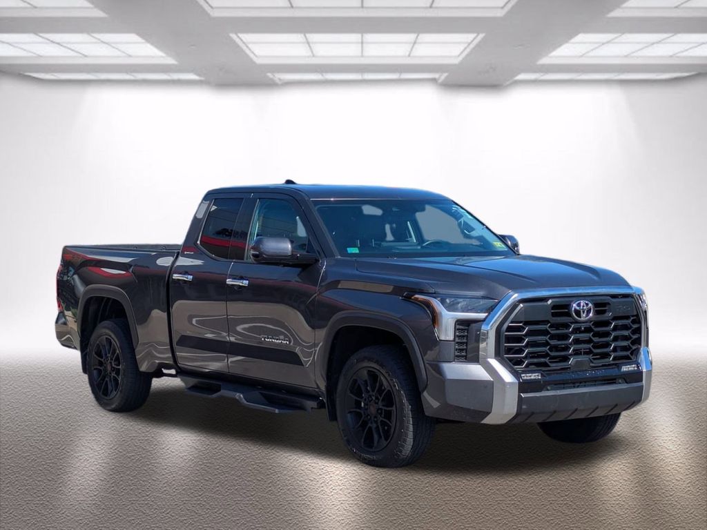 2022 Toyota Tundra Limited's photo