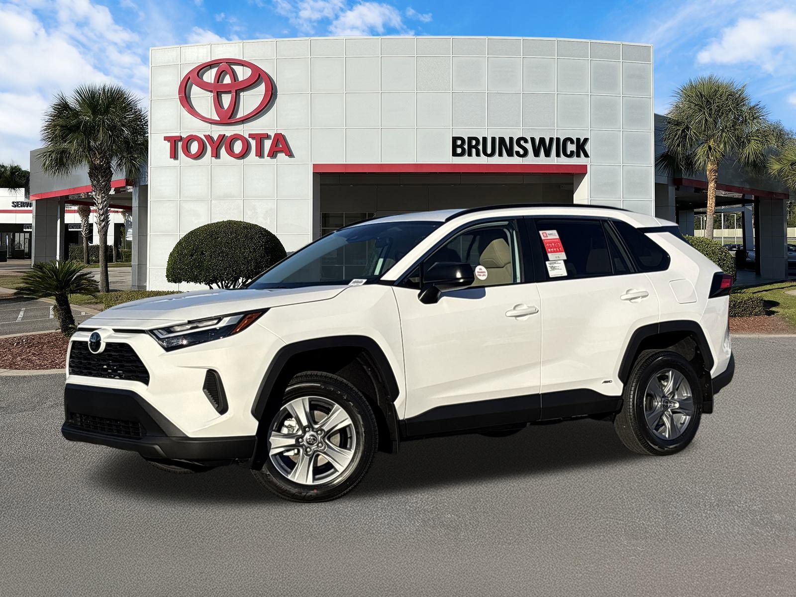 2025 Toyota RAV4 LE's photo
