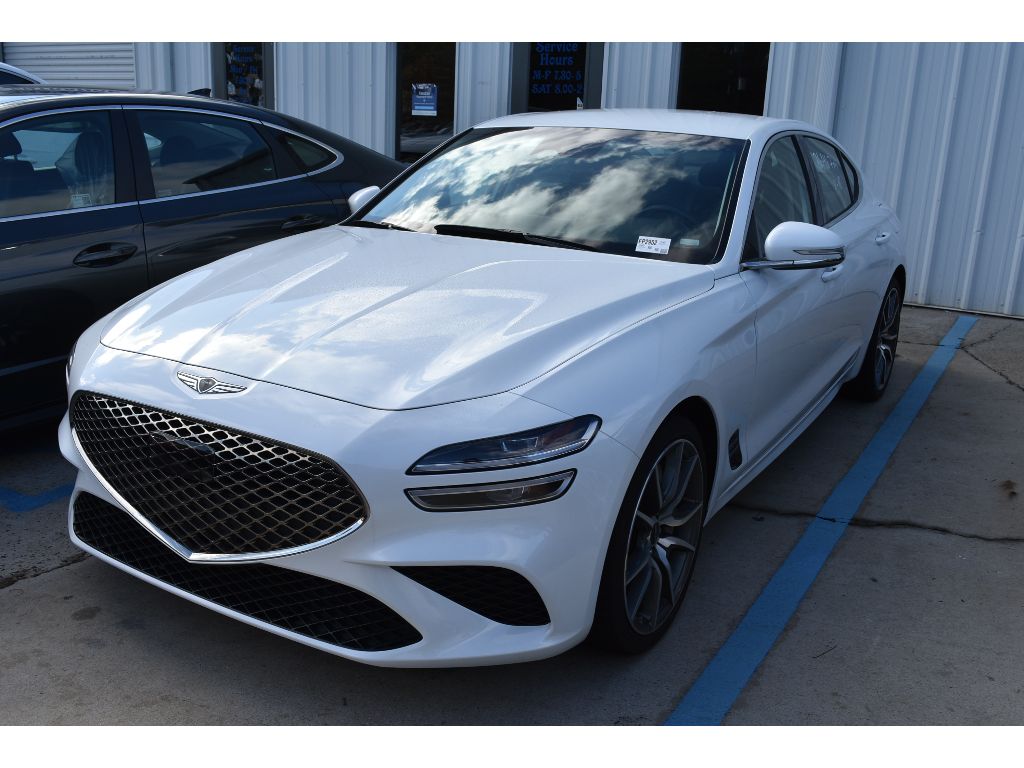 2025 GENESIS G70 Standard's photo