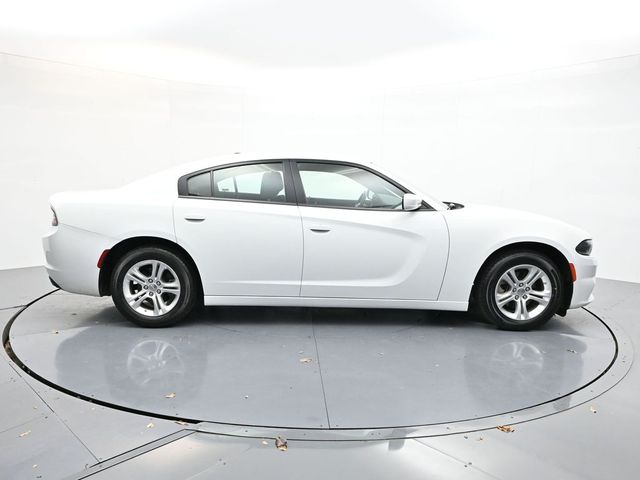 2022 Dodge Charger SXT photo 2