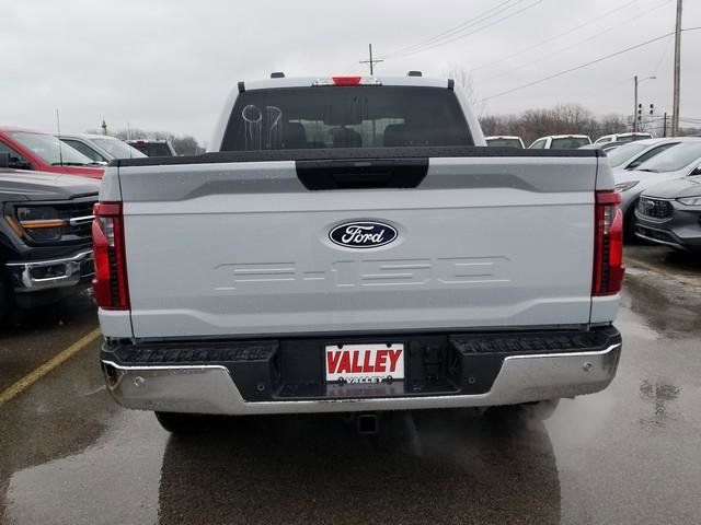 2025 Ford F-150 XLT photo 4
