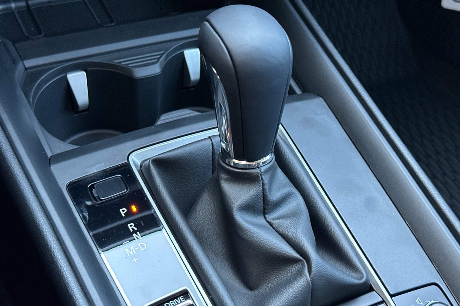 2025 Mazda CX-50 2.5 Select photo 16